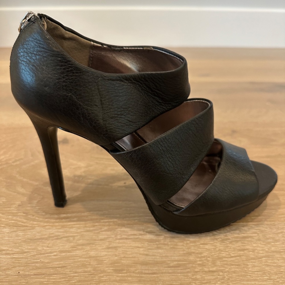 Calvin Klein black leather high heel platform shoes - size 8 - Picture 6 of 9
